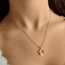 Load image into Gallery viewer, flower necklace
